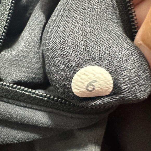 Lululemon Cropped Mesh Panel Pocket Leggings Black - Picture 4 of 9